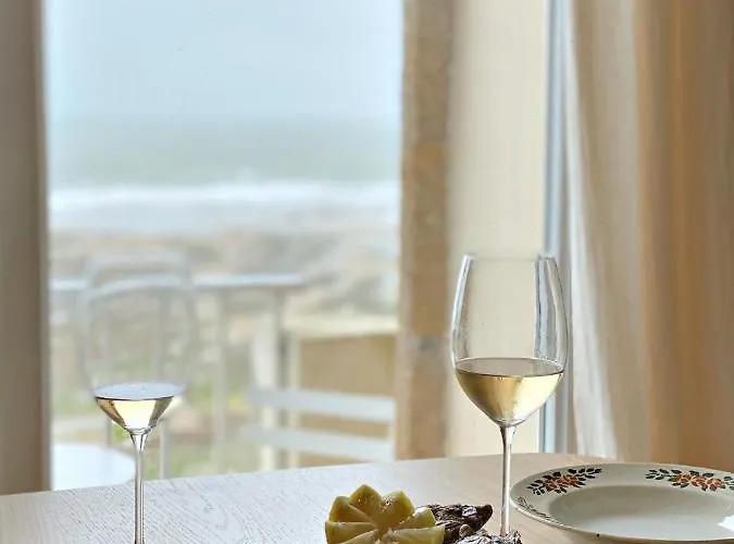 En Front De Avec Vue Imprenable Sur La Grande Des Sables D'olonne
